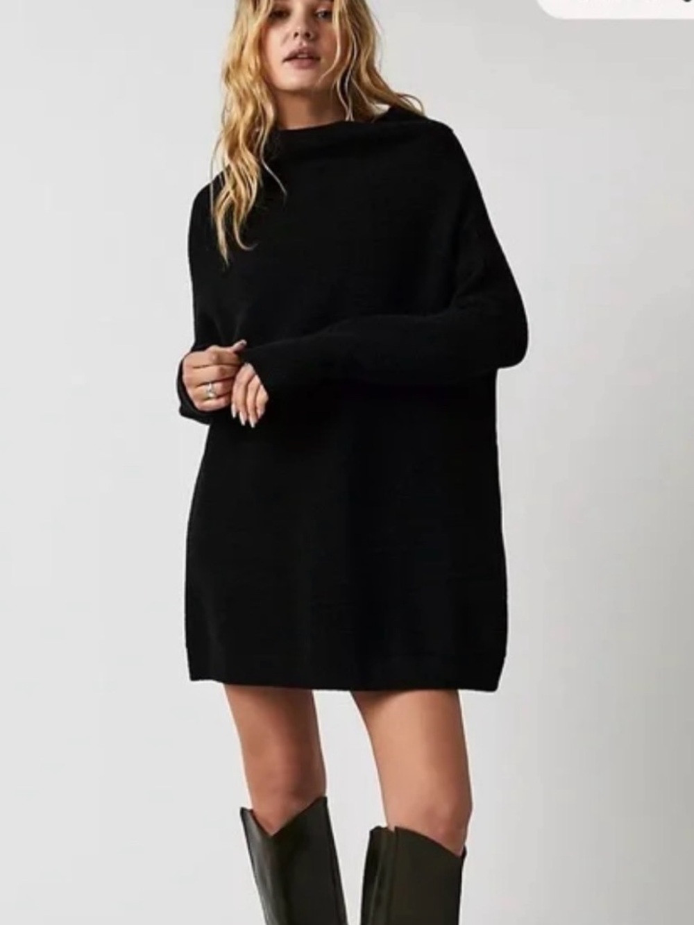 Free People Ottoman Slouchy Tunic‎ Sweater in Black
